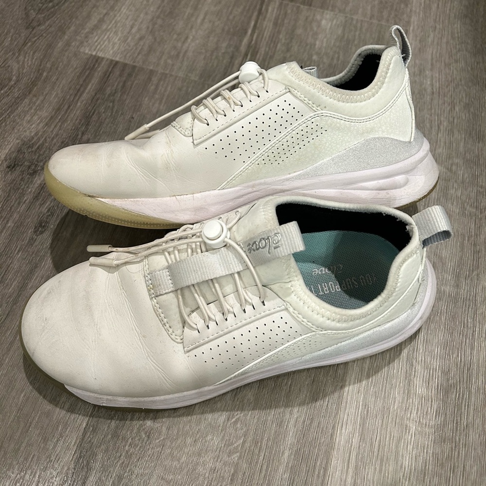 Clove Healthcare Sneakers